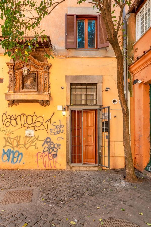 Old Trastevere Studio Rome Bagian luar foto